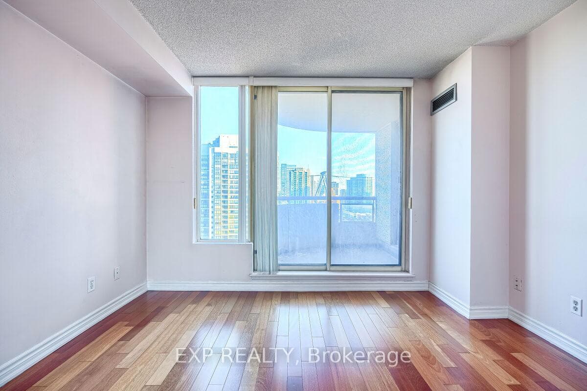 5765 Yonge Street Unit Ph601 photo 22