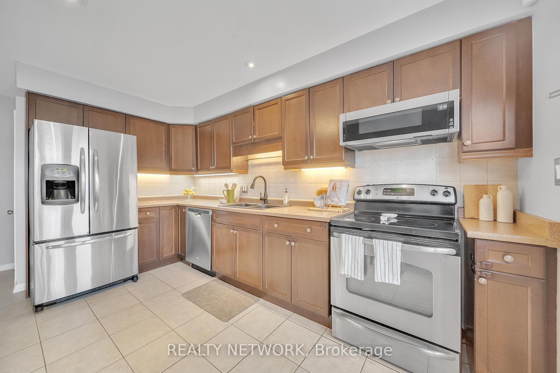 31 Woodman Drive photo 10