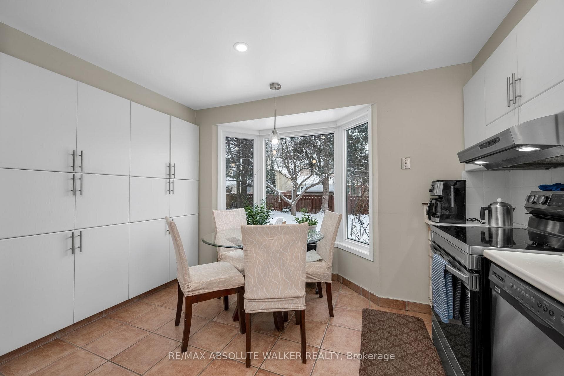 1849 Montereau Avenue photo 14