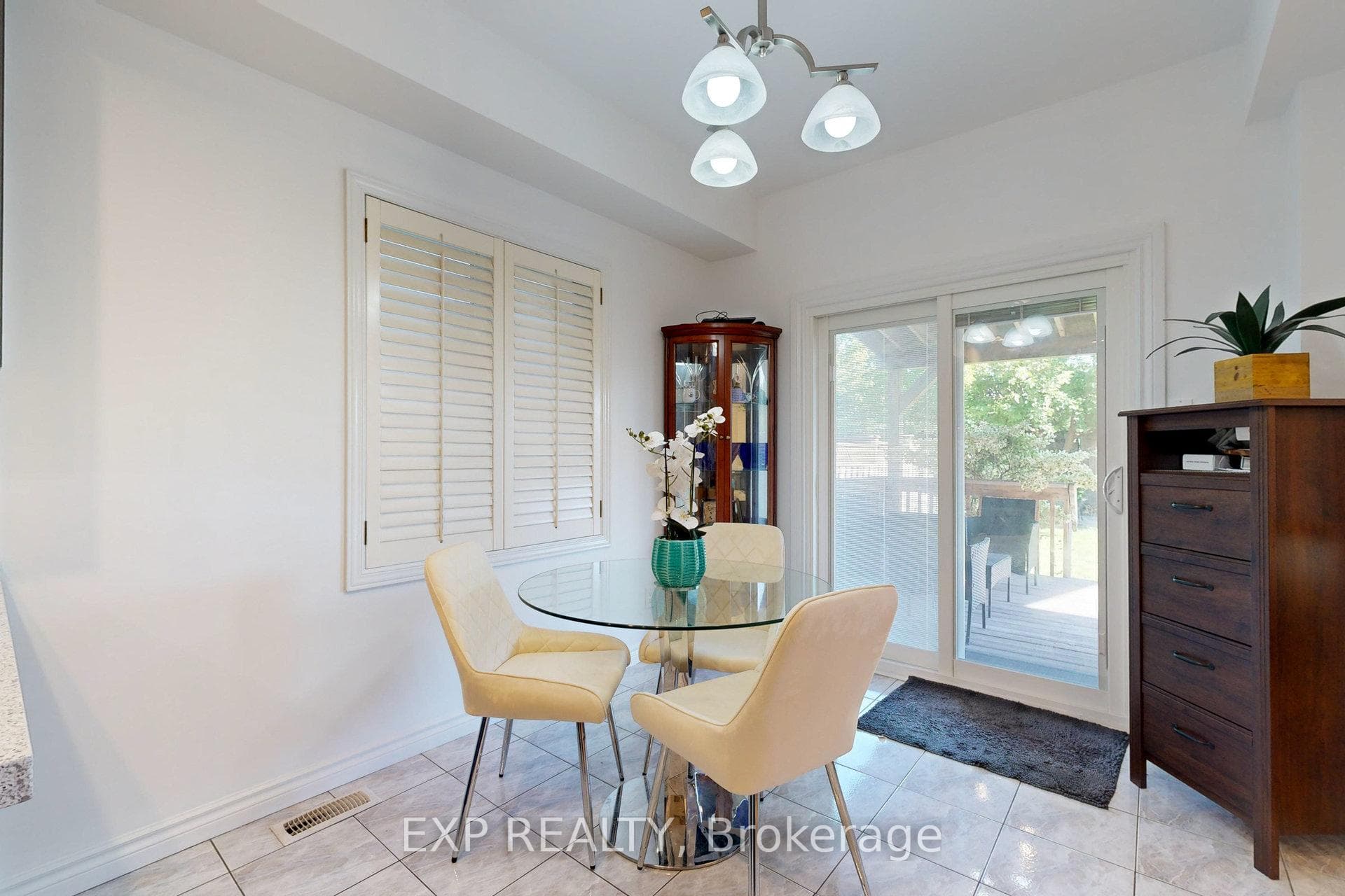 42 Richbell St - Breakfast Area