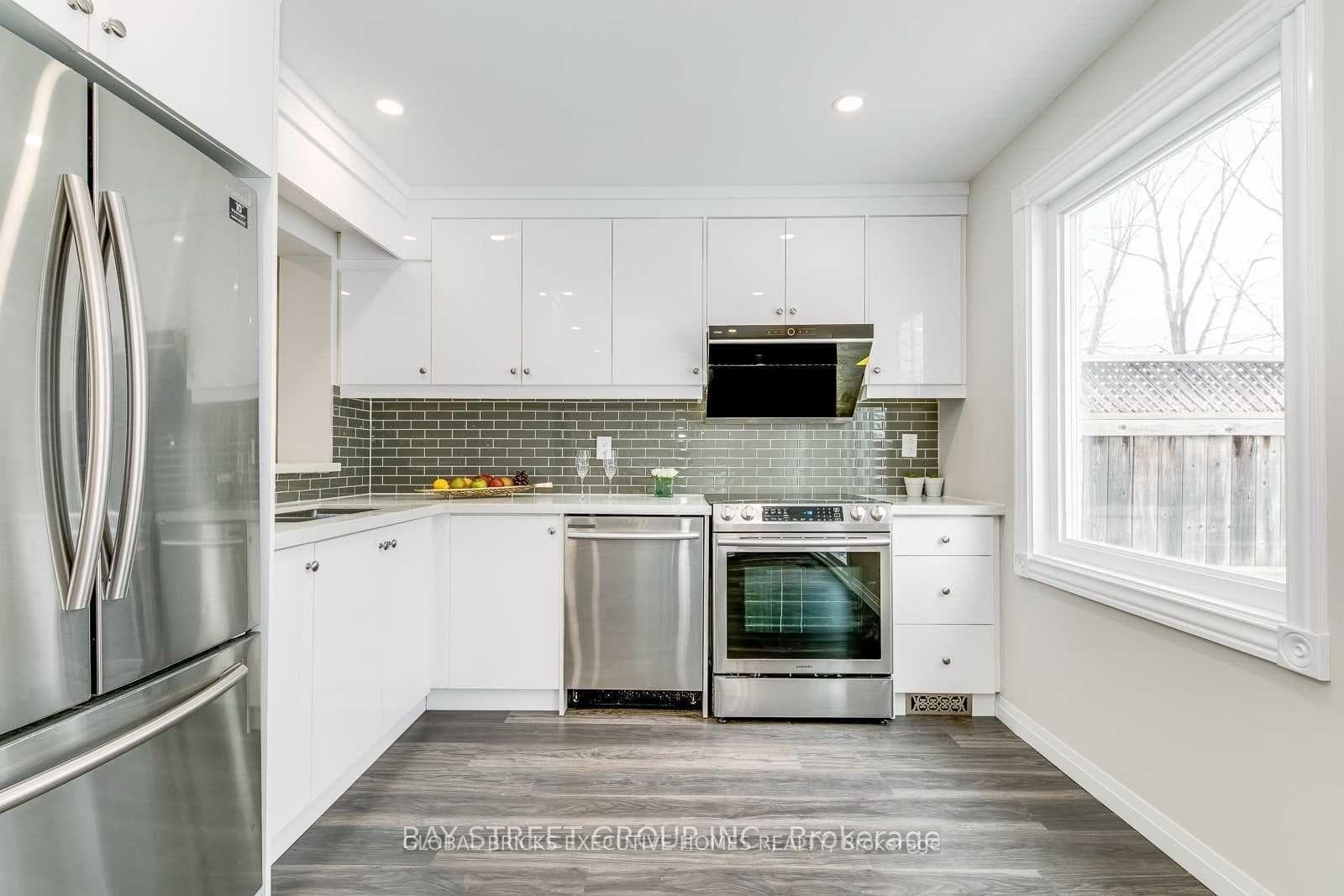 5045 Rundle Court Unit Upper photo 9