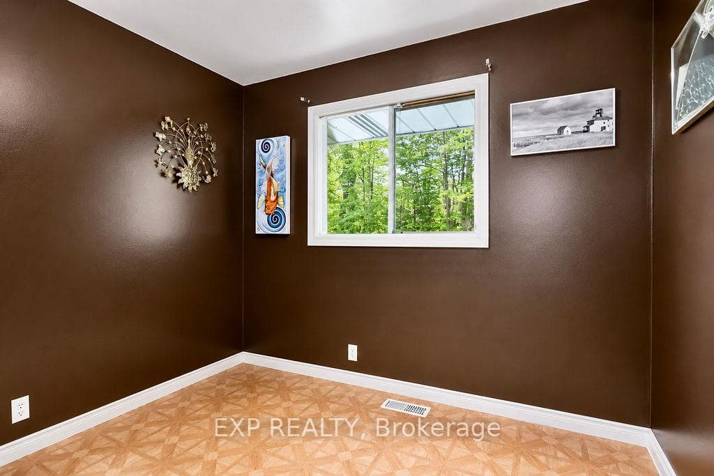 915 Vindin Street photo 17