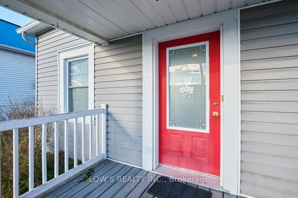 1127 LABROSSE Street photo 2