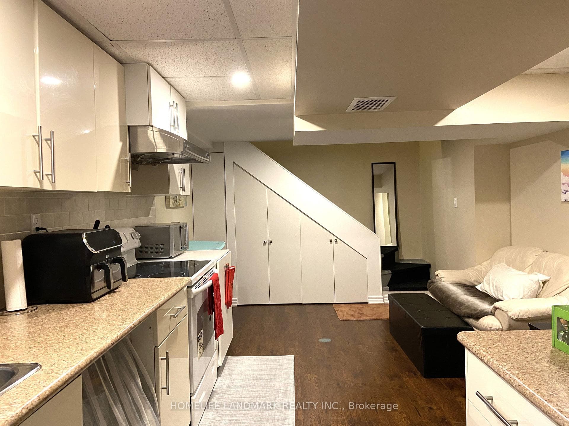 228 Snowshoe Crescent photo 31