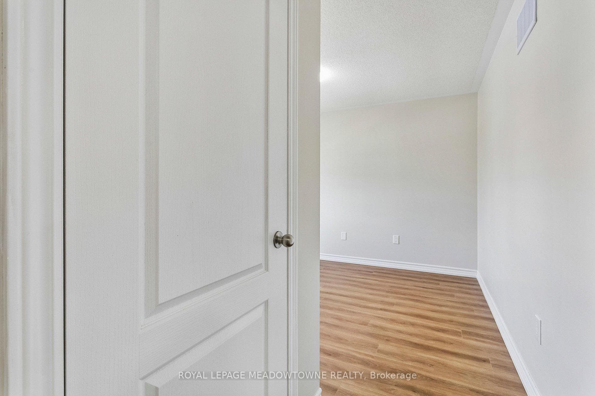 15 Learmont Avenue Unit Upper photo 30