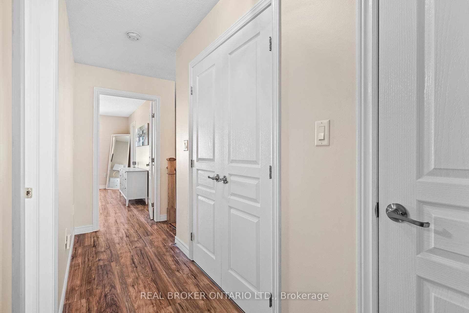 138 Edenrock Drive photo 13