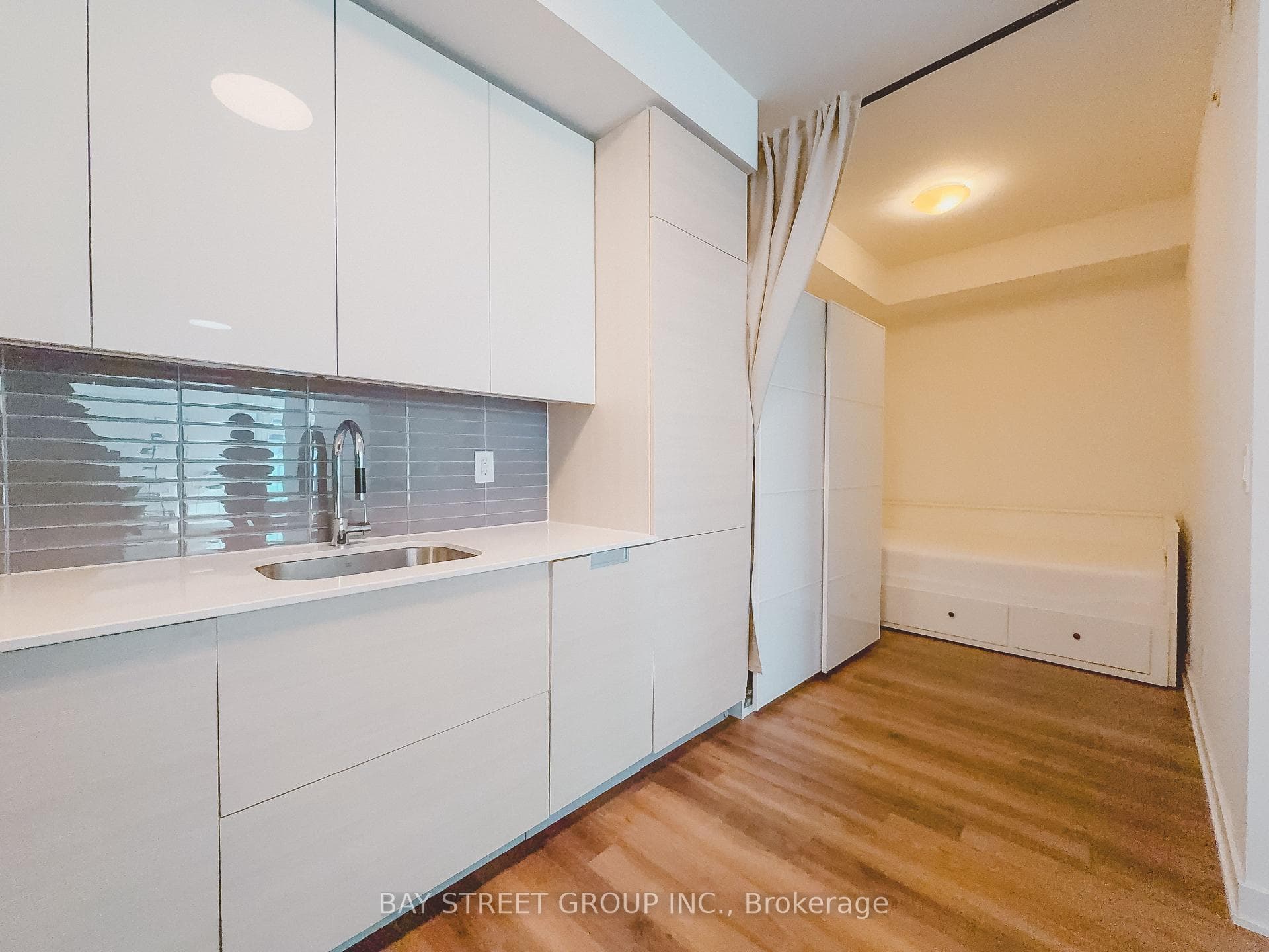 210 Simcoe Street Unit 2111 photo 21