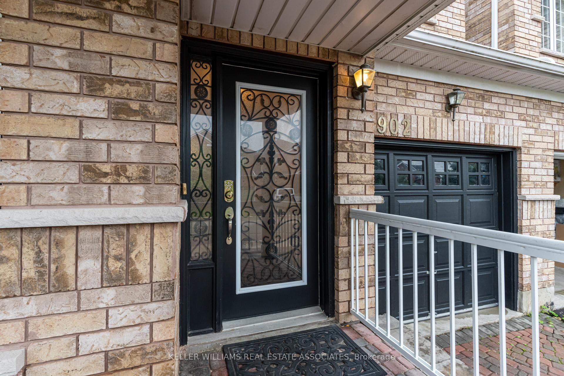 3902 Arbourview Terrace photo 4