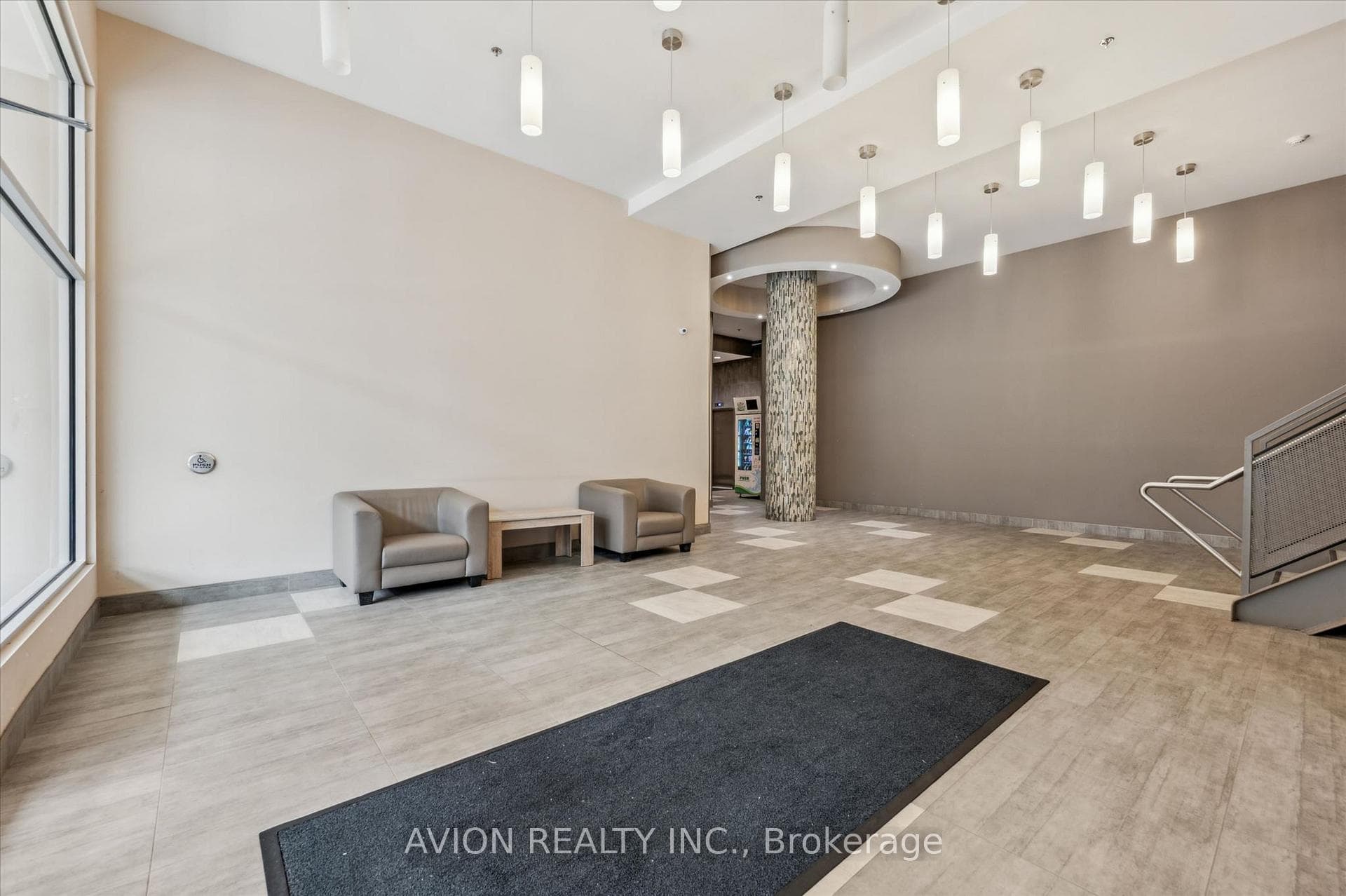 280 Lester Street Unit 618 photo 5