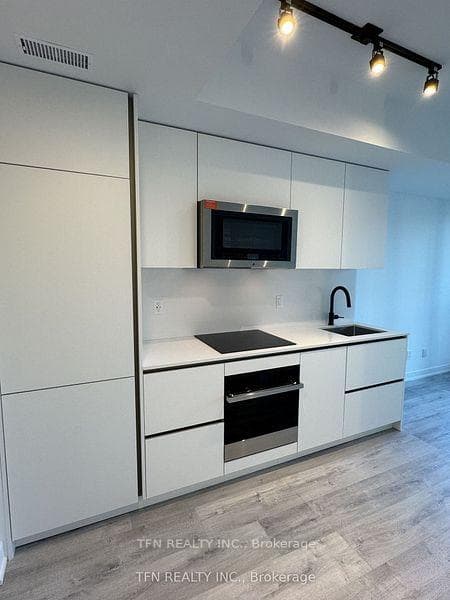 327 King Street Unit 2008 photo 5
