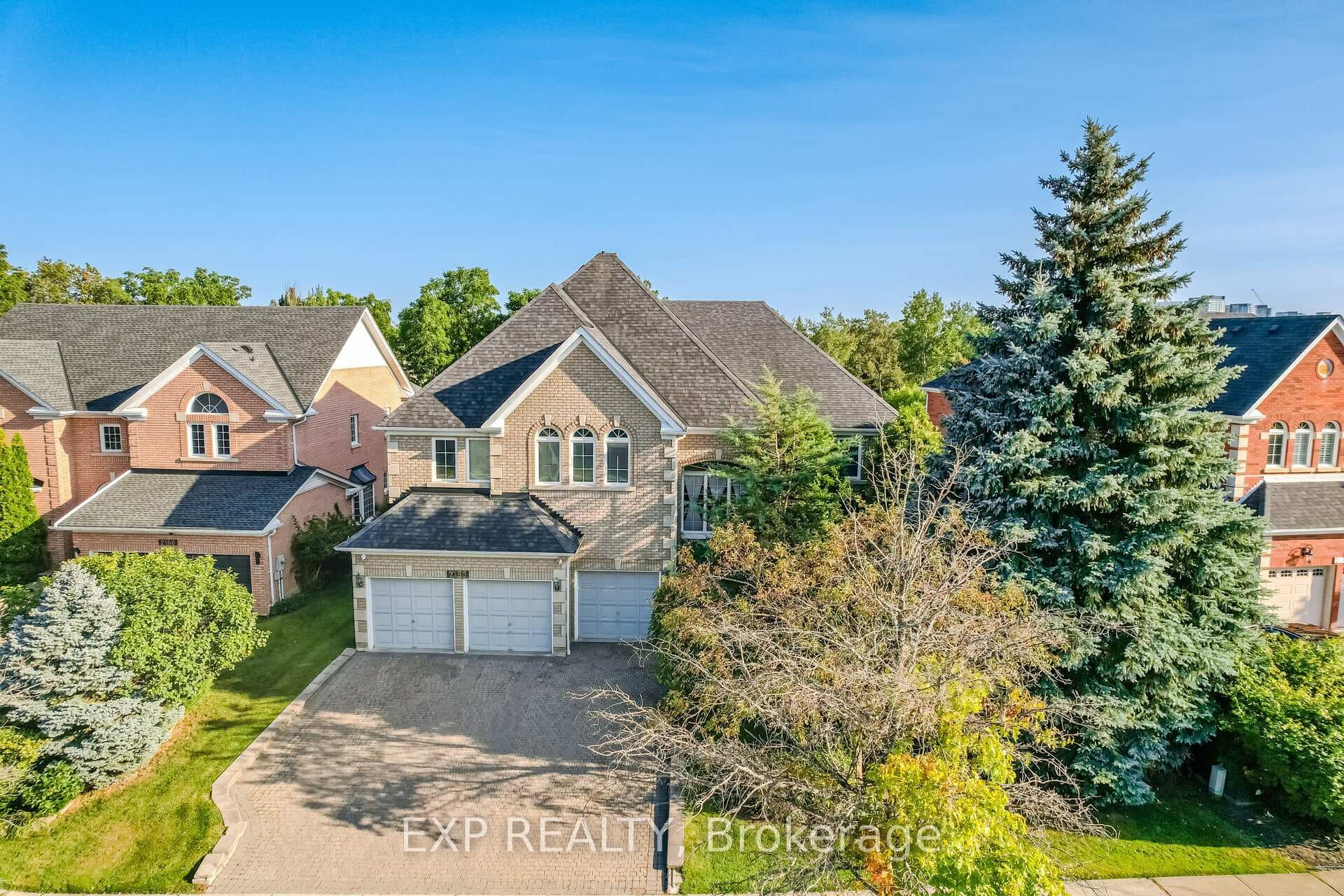 2166 Erin Centre Boulevard photo 1