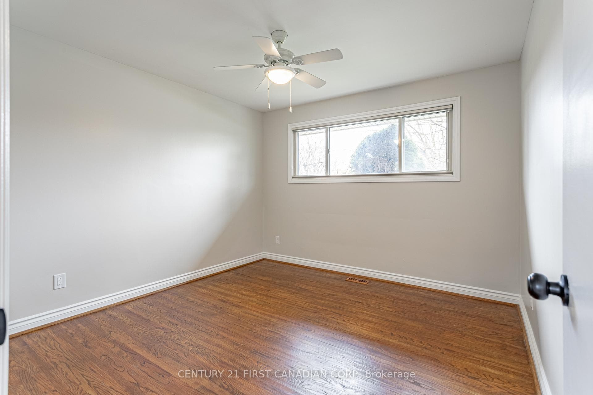 256 Southcrest Drive photo 16
