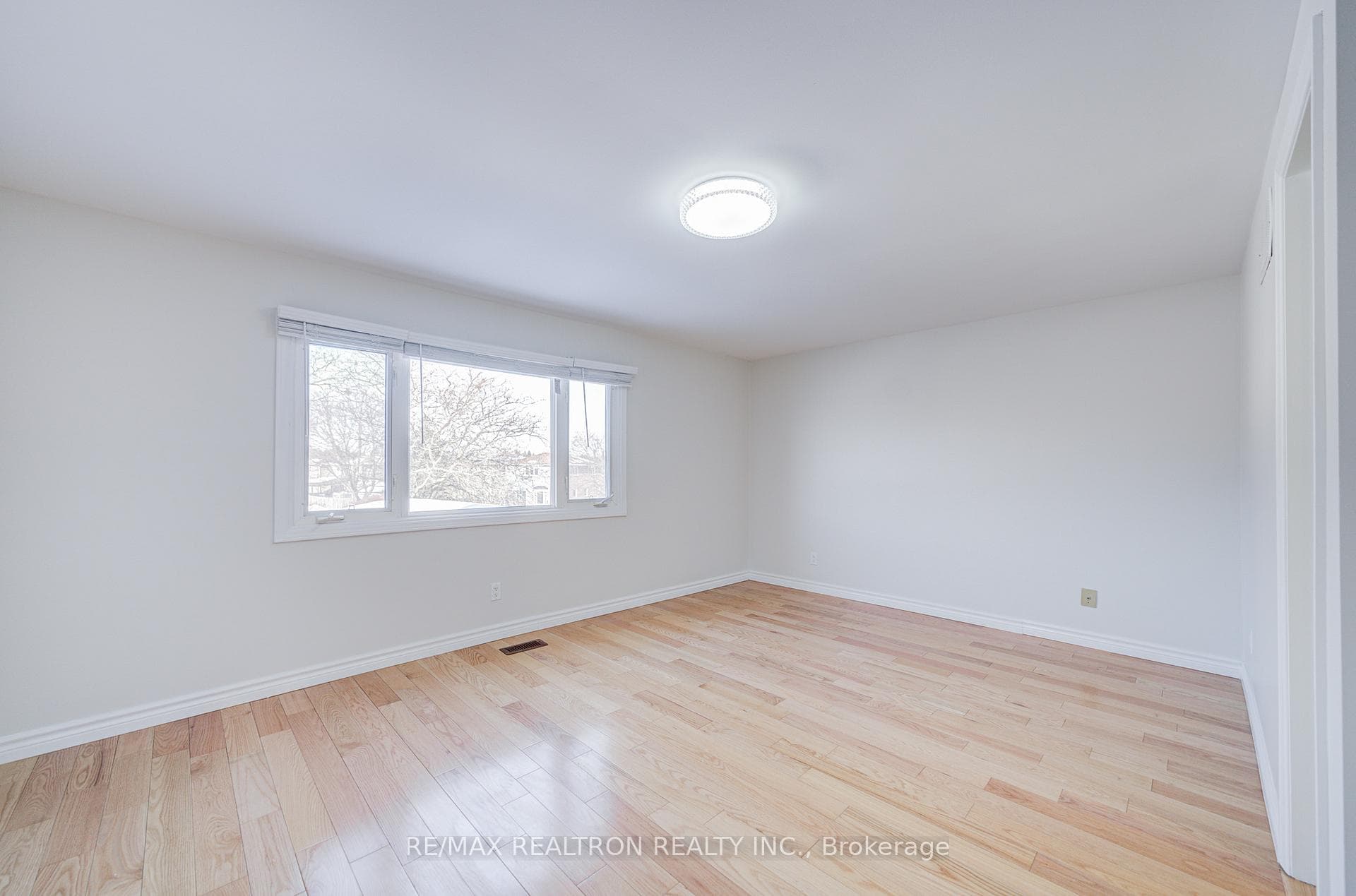 32 Wessex Place photo 21