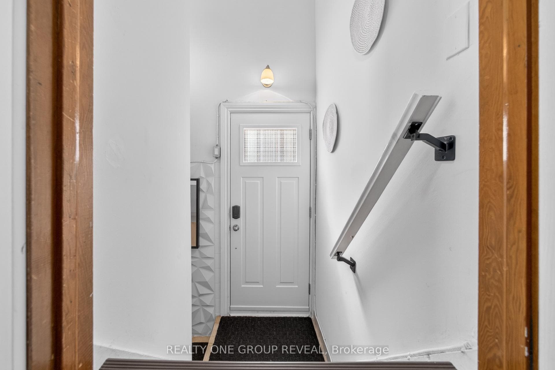 352 East 42nd Street photo 28