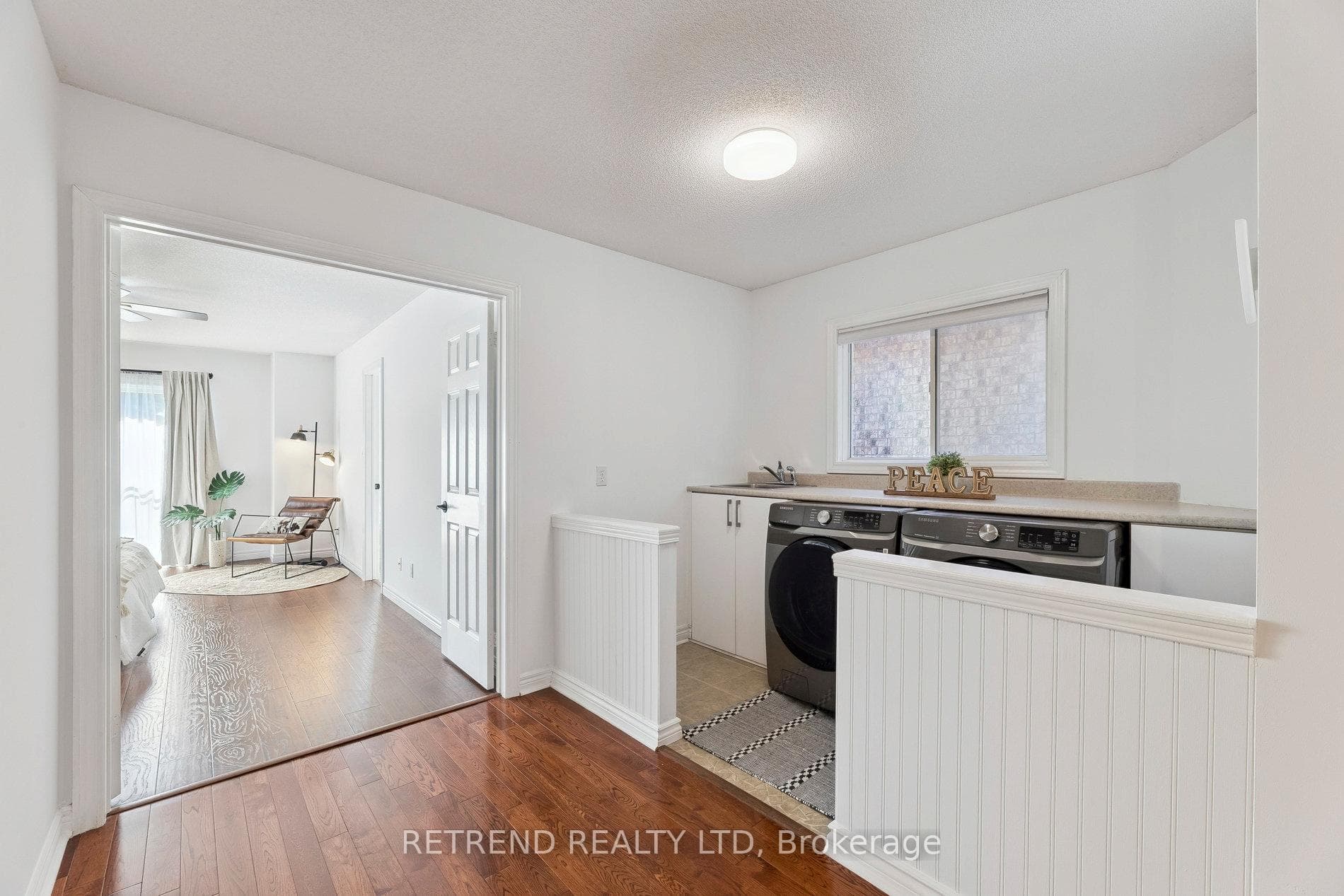 721 Swan Place photo 16
