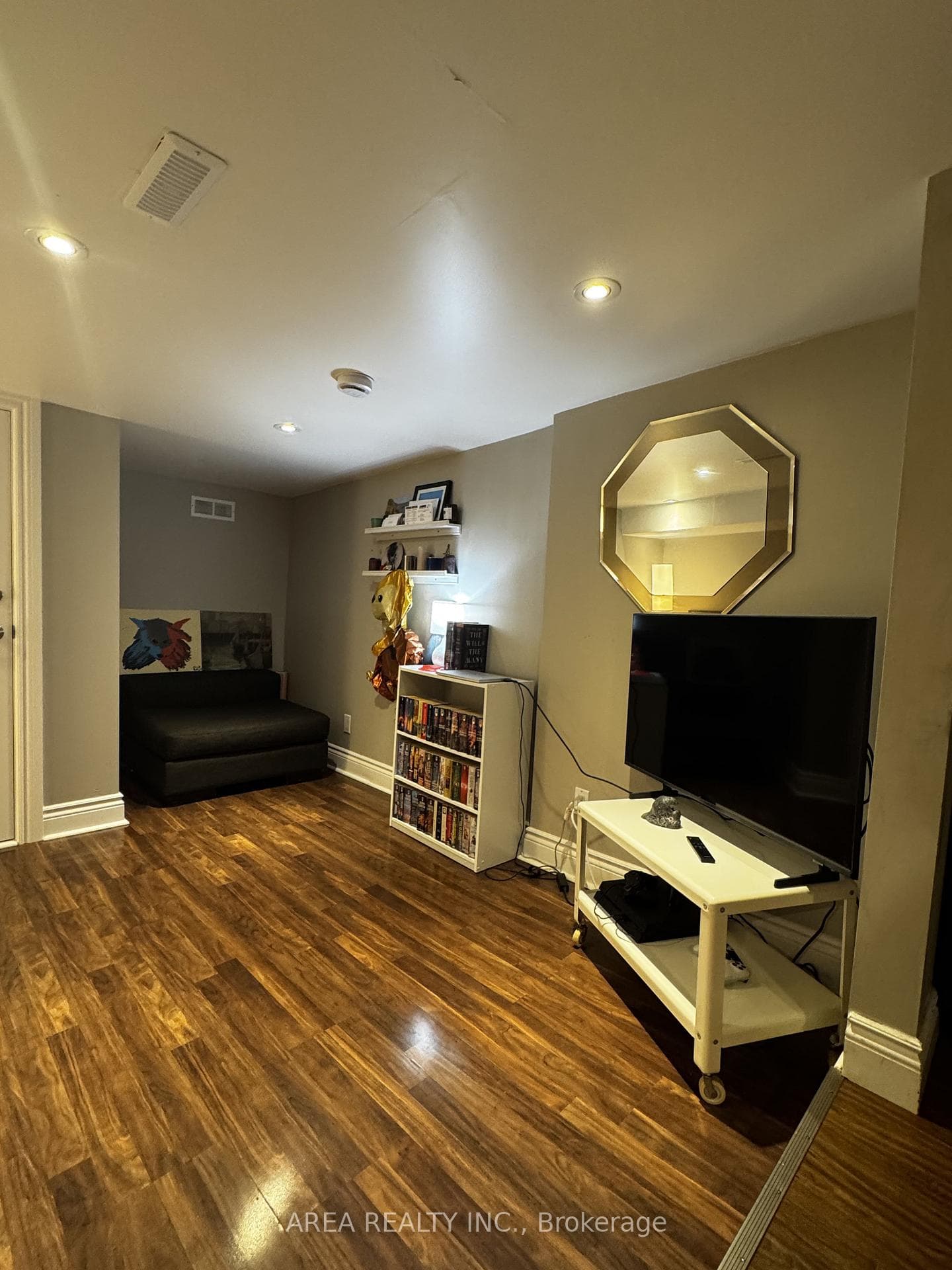 476 Crawford Street photo 4