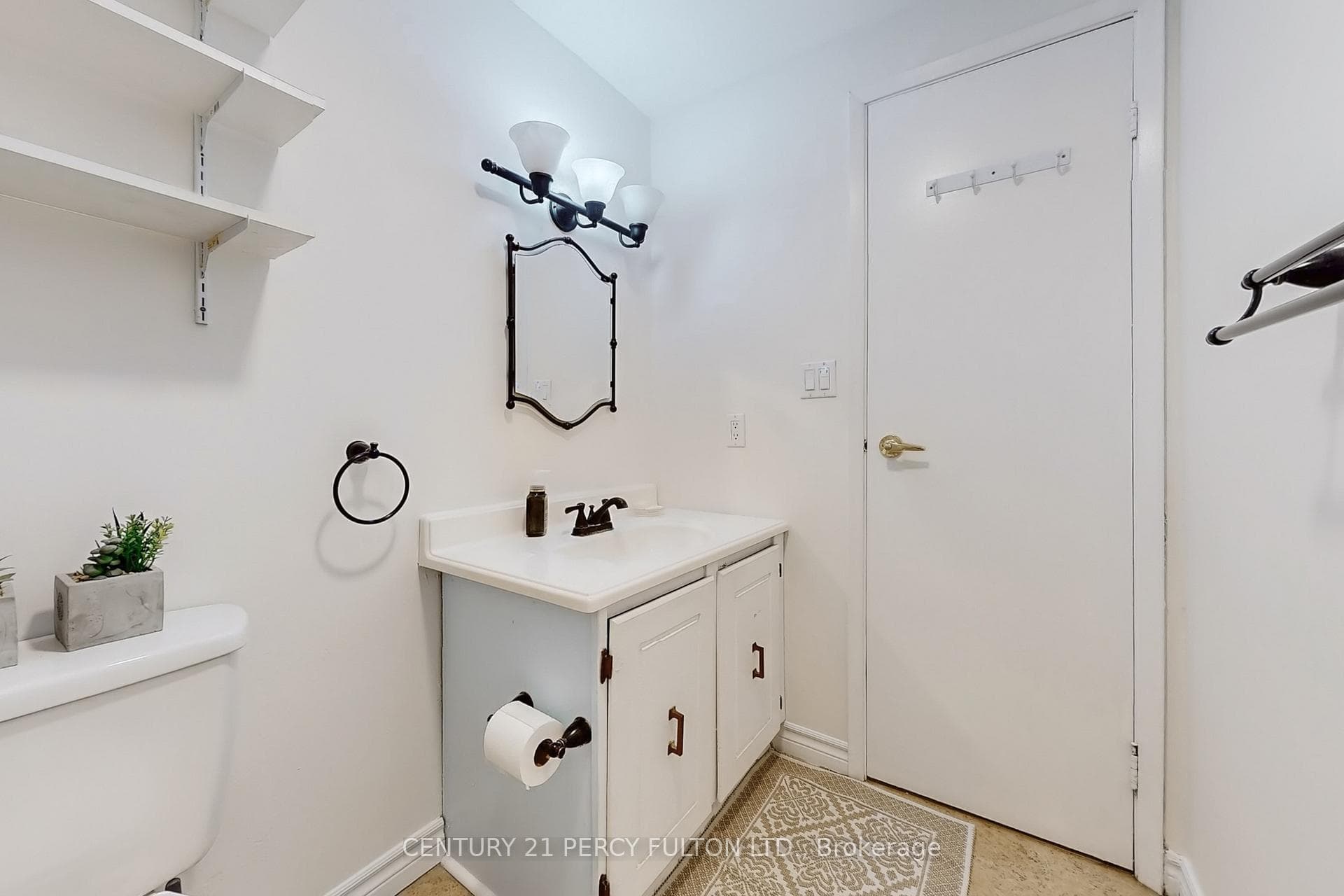 217 CUNDLES Road photo 29