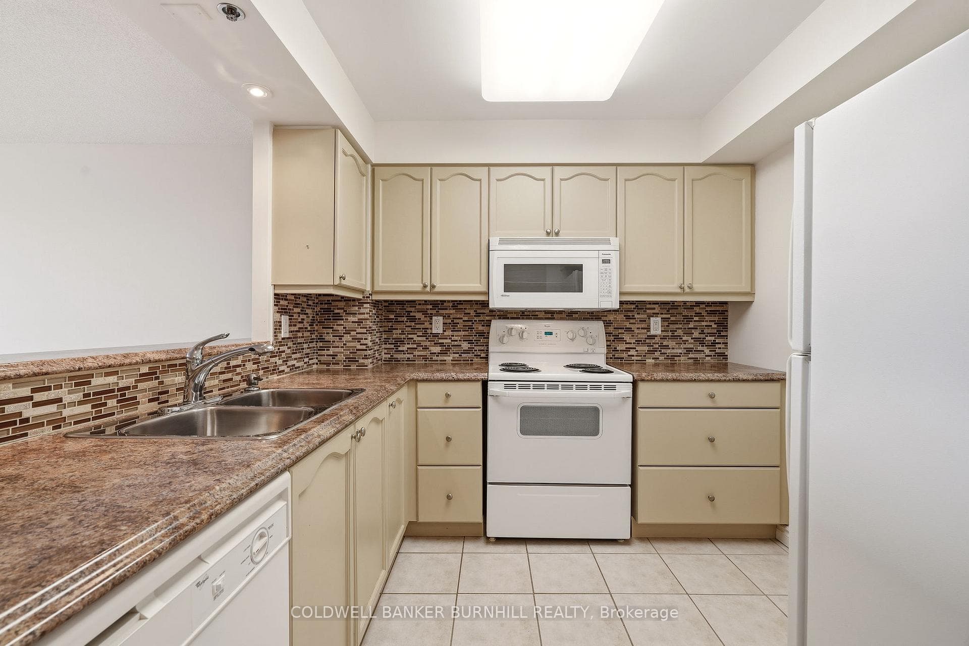 100 BURLOAK Drive Unit 1415 photo 7