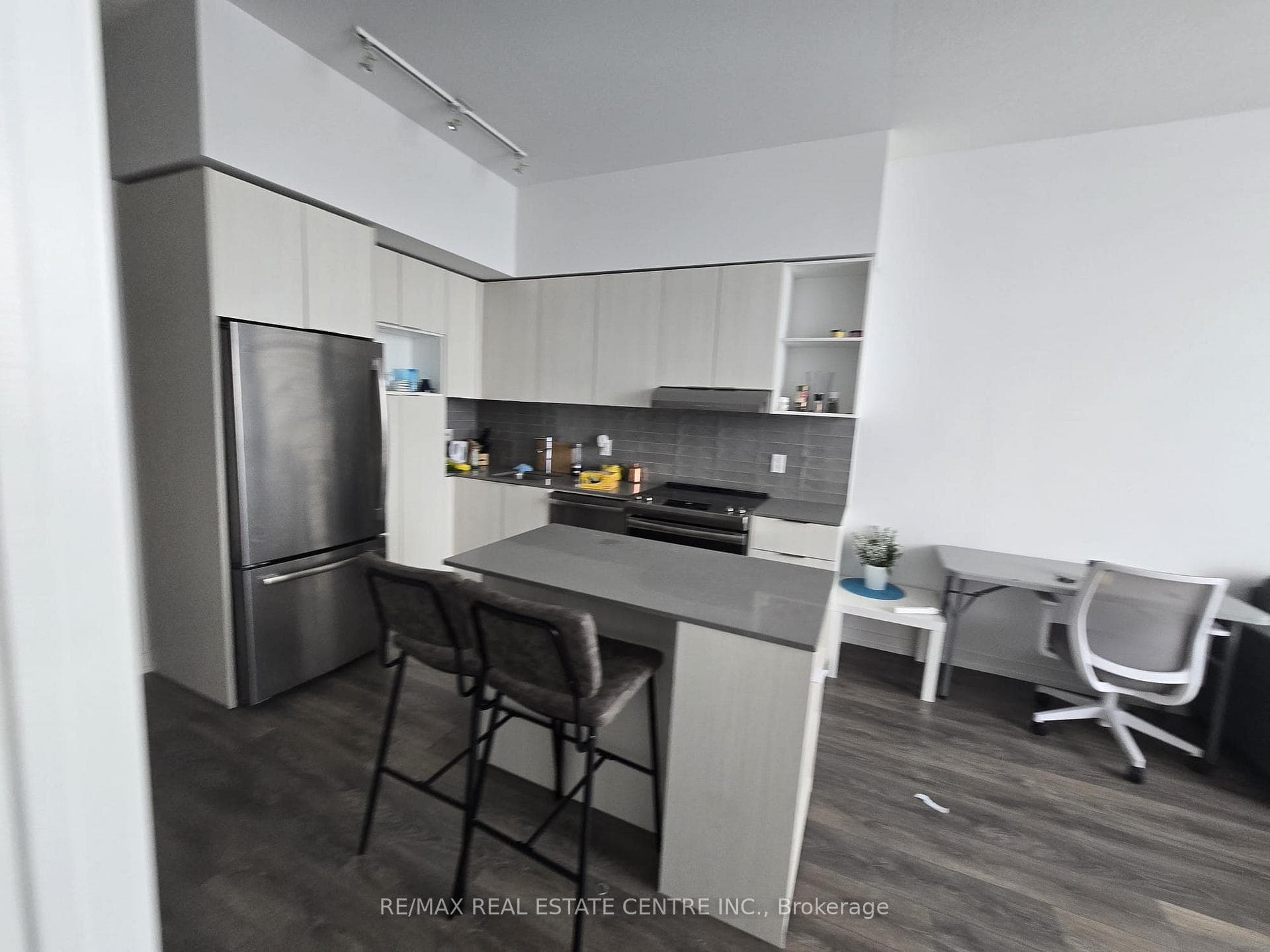 2520 Eglinton Avenue Unit 403 photo 12