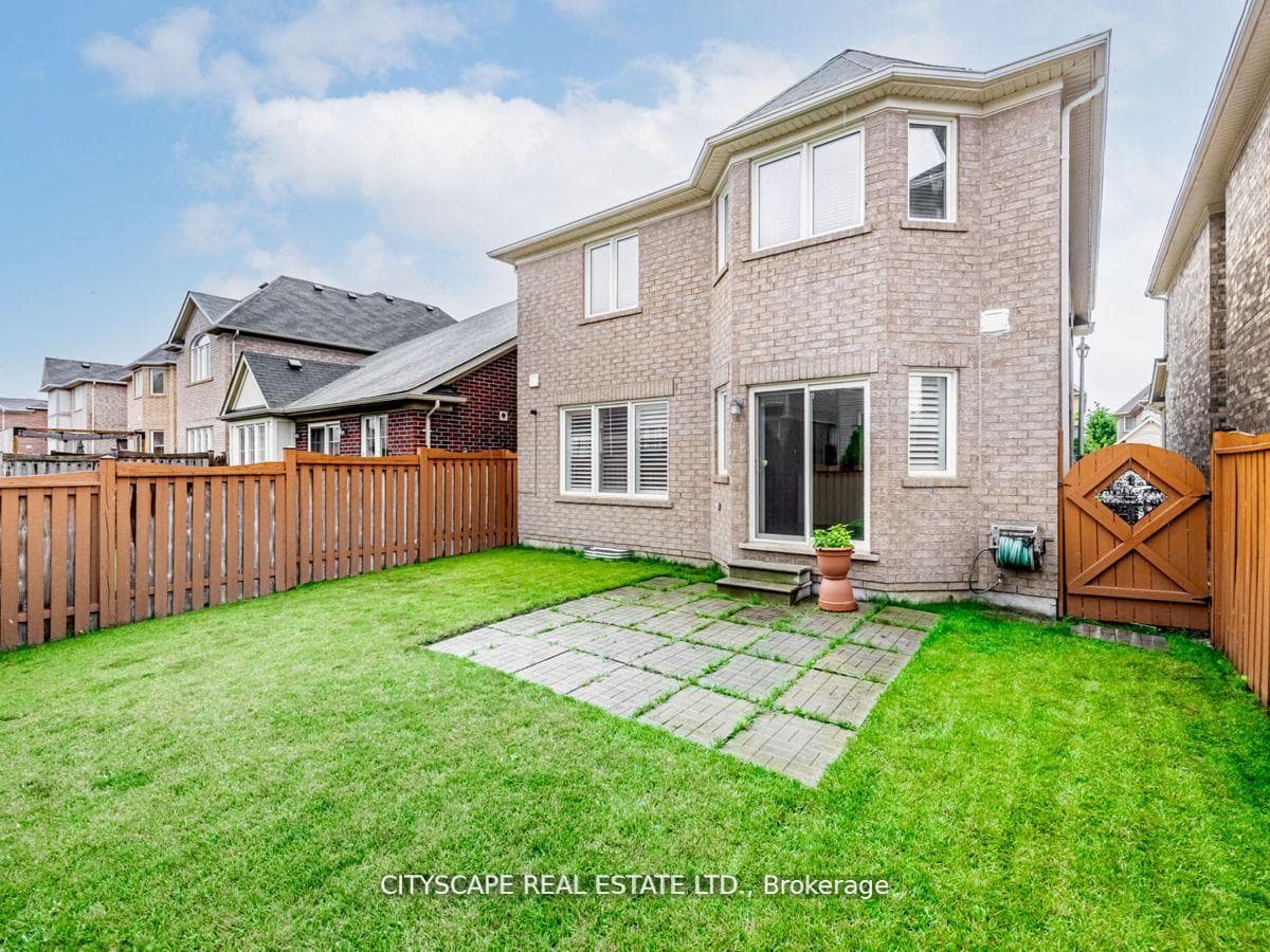 839 Etherington Way photo 40