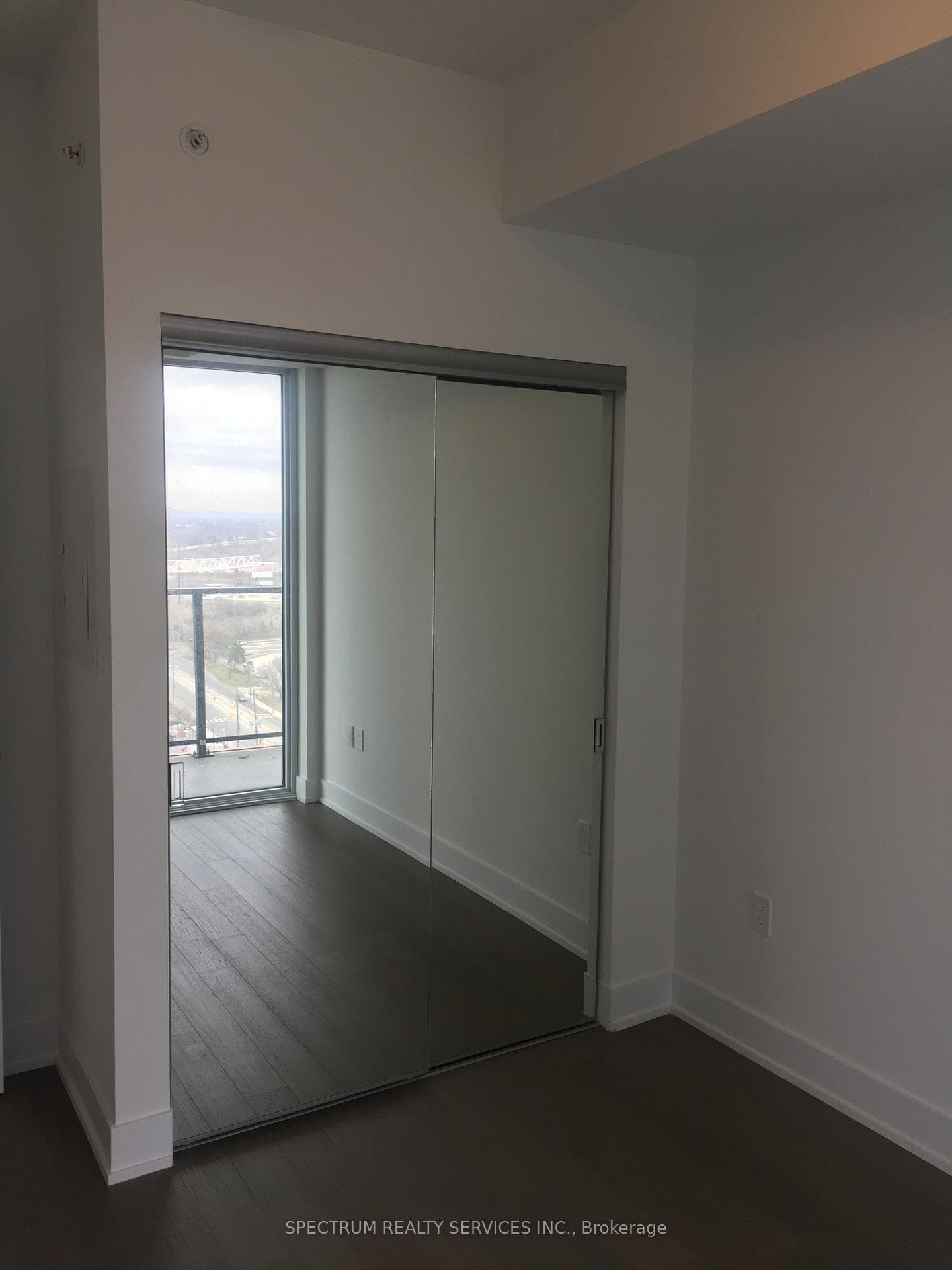 30 Shore Breeze Drive Unit 1615 photo 6