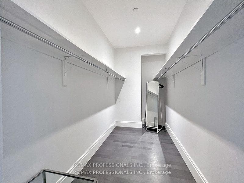 311 Bay Street Unit 4803 photo 31