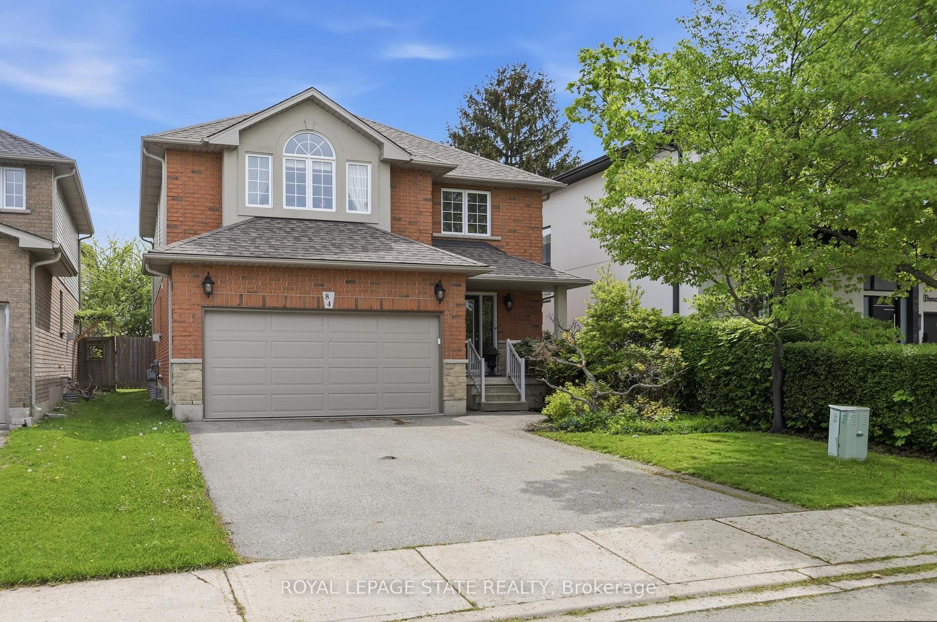 84 Duncairn Crescent photo 1