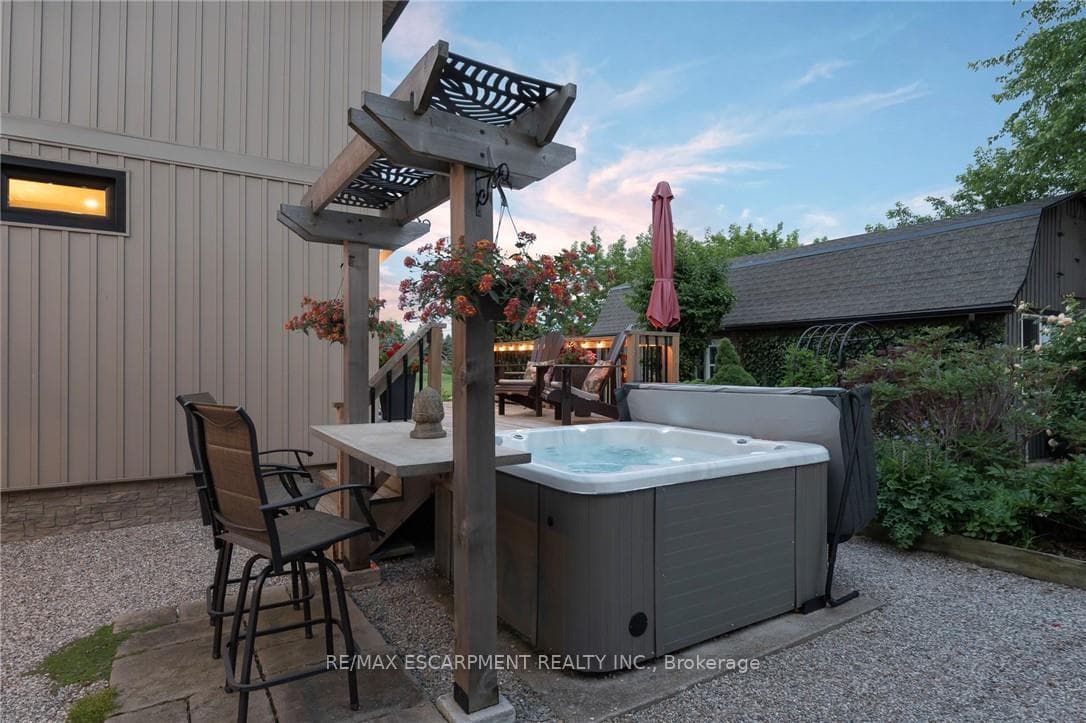 3754 LAKESHORE Road photo 43