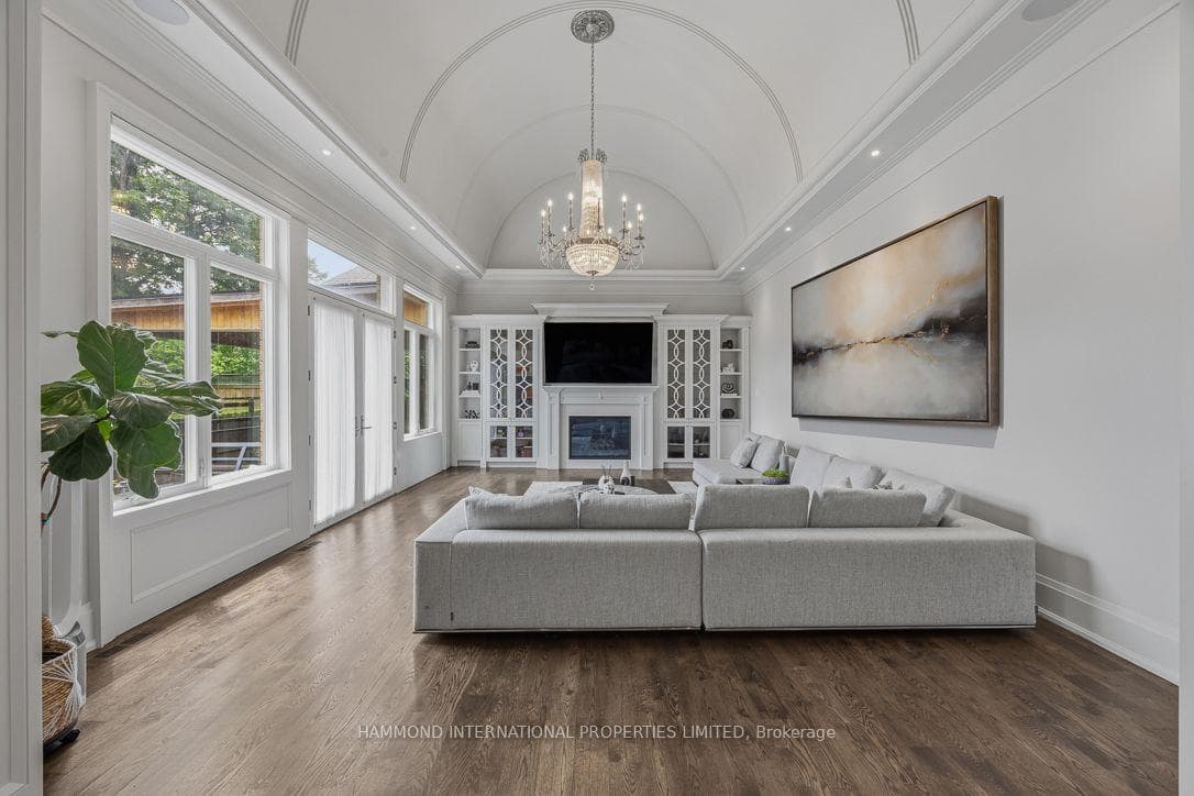129 Arnold Avenue photo 4