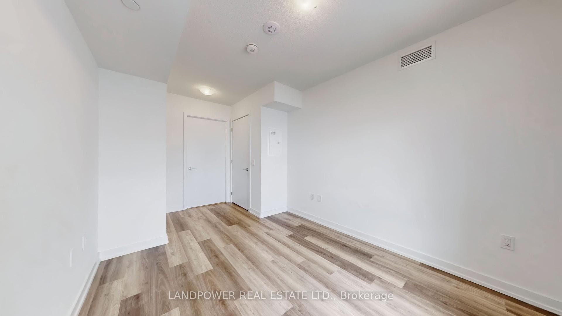 556 Marlee Avenue Unit 528 photo 16