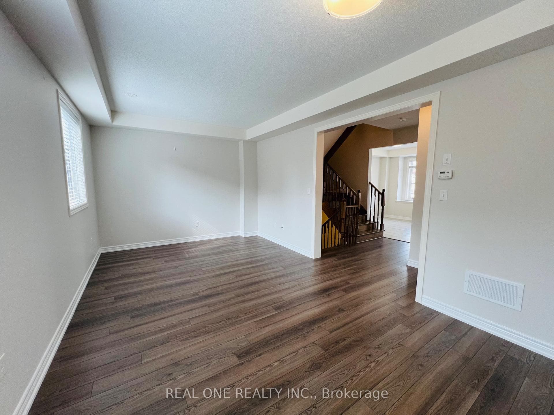 83 Roy Grove Way photo 14