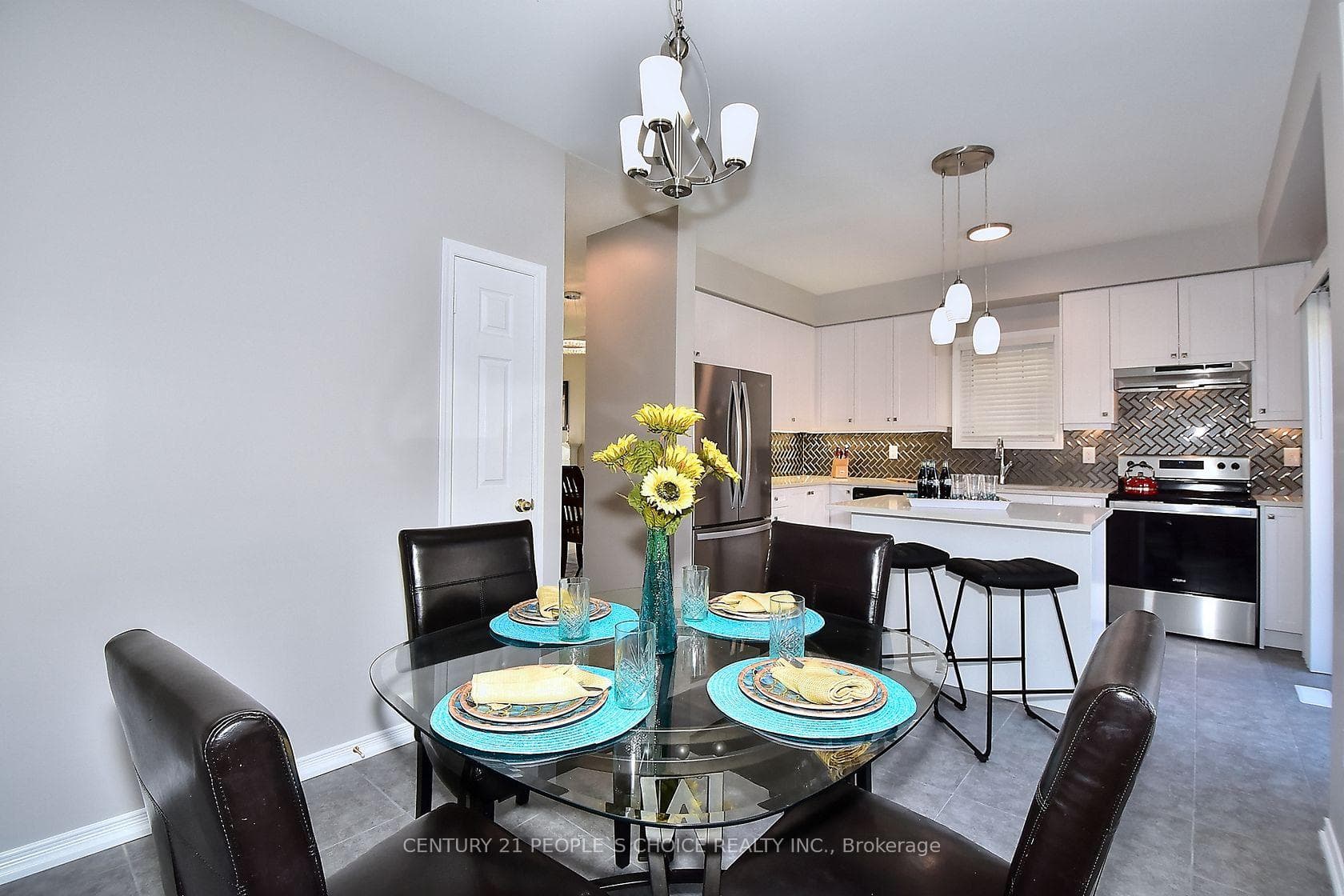 13 Devineridge Avenue photo 15