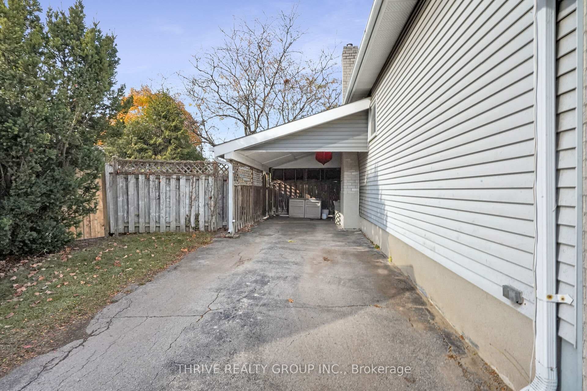 39 Dundee Court photo 46