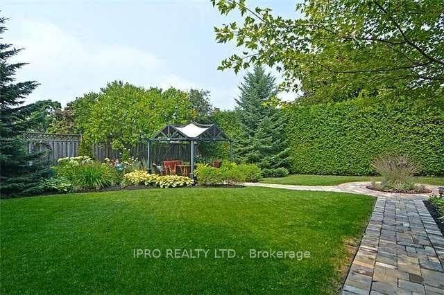 504 Stewart Street photo 29