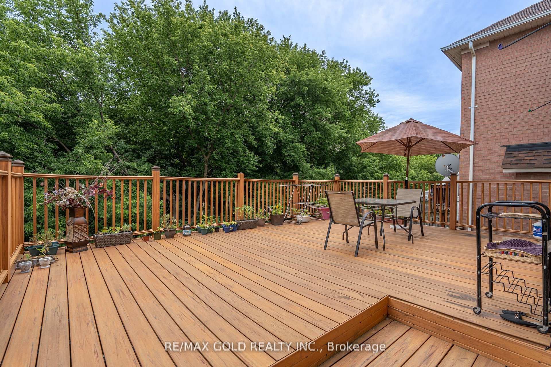 141 Whitwell Drive photo 38