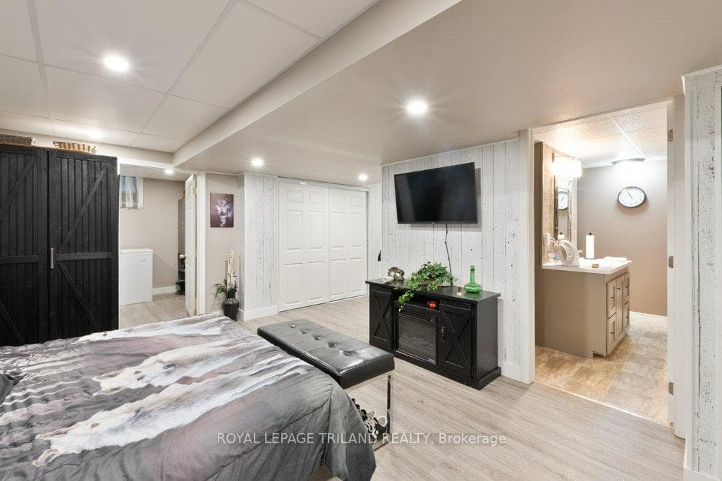 530 Highview Drive photo 31