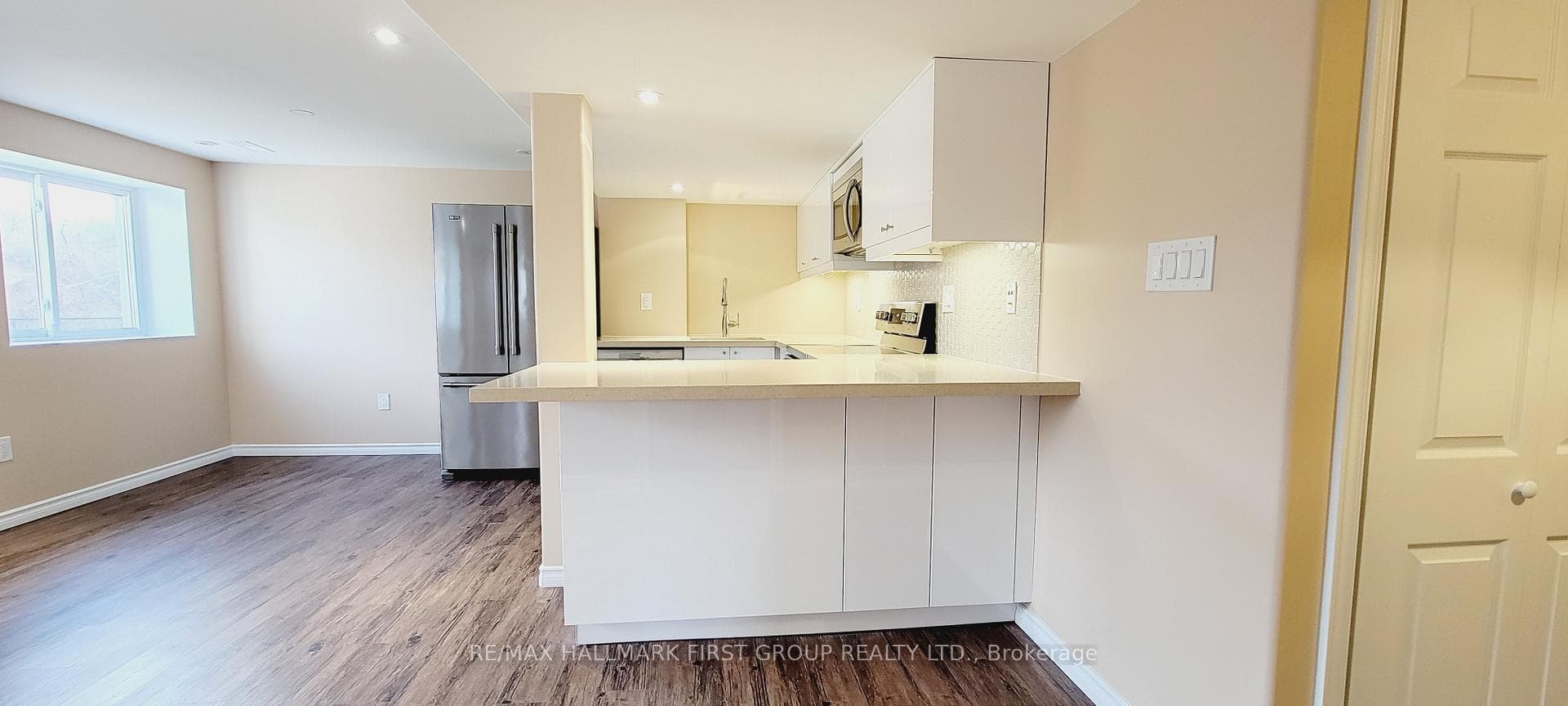33 Hulley Crescent Unit A photo 9