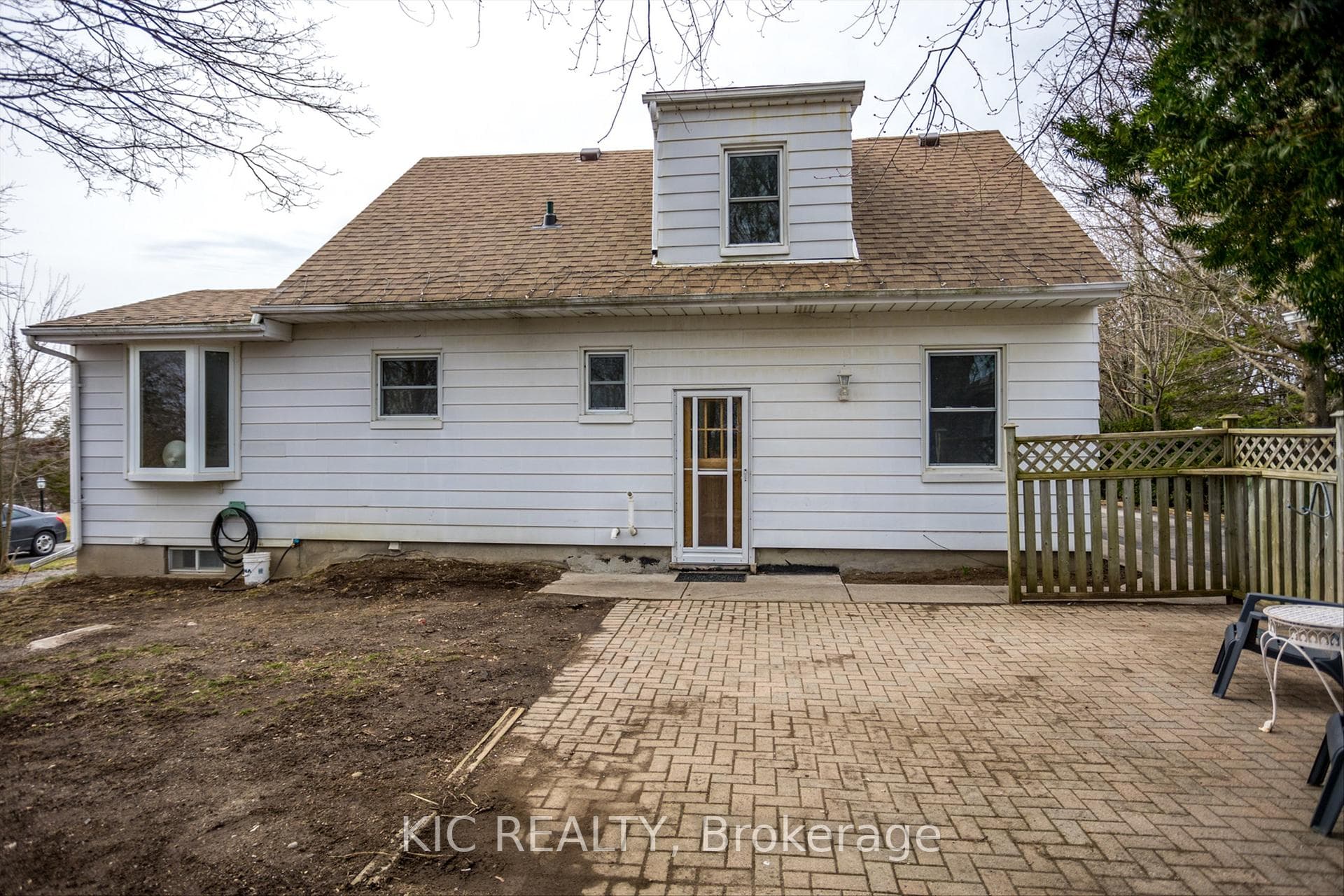 20 Mcnab Avenue photo 17