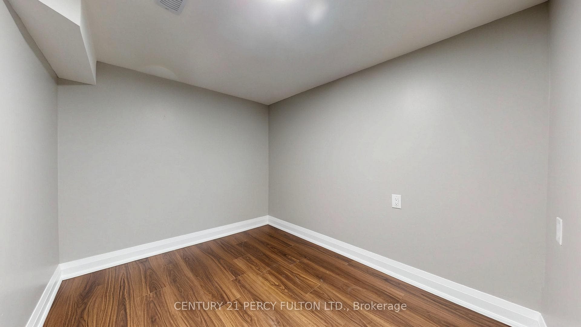 293 Kinmount Crescent photo 29