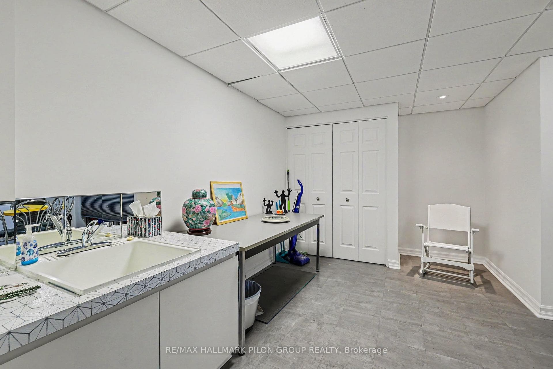 103 Jasper Crescent photo 22
