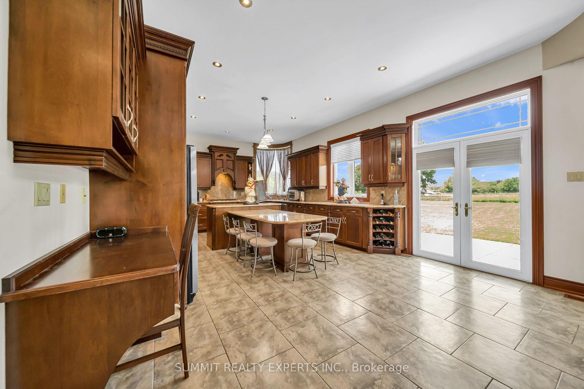 7728 Mayfield Road photo 43