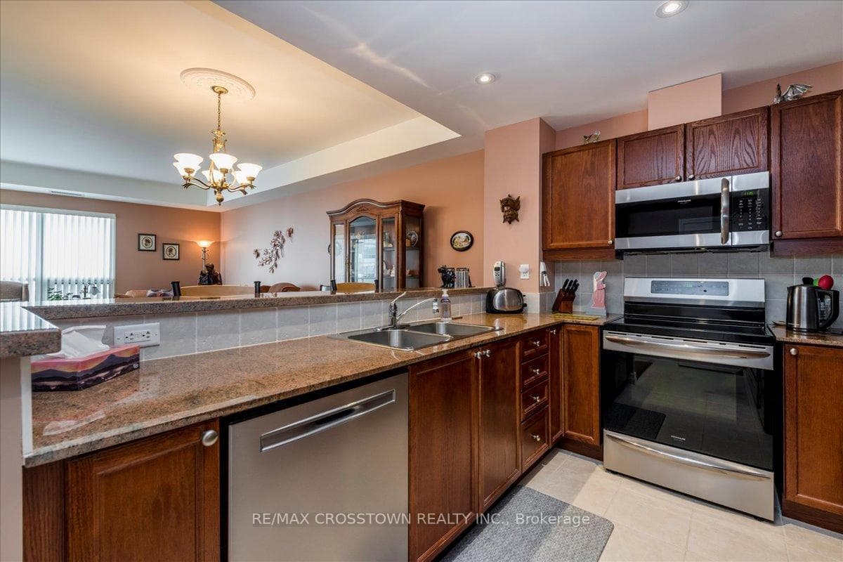 6 Toronto Street Unit 406 photo 10