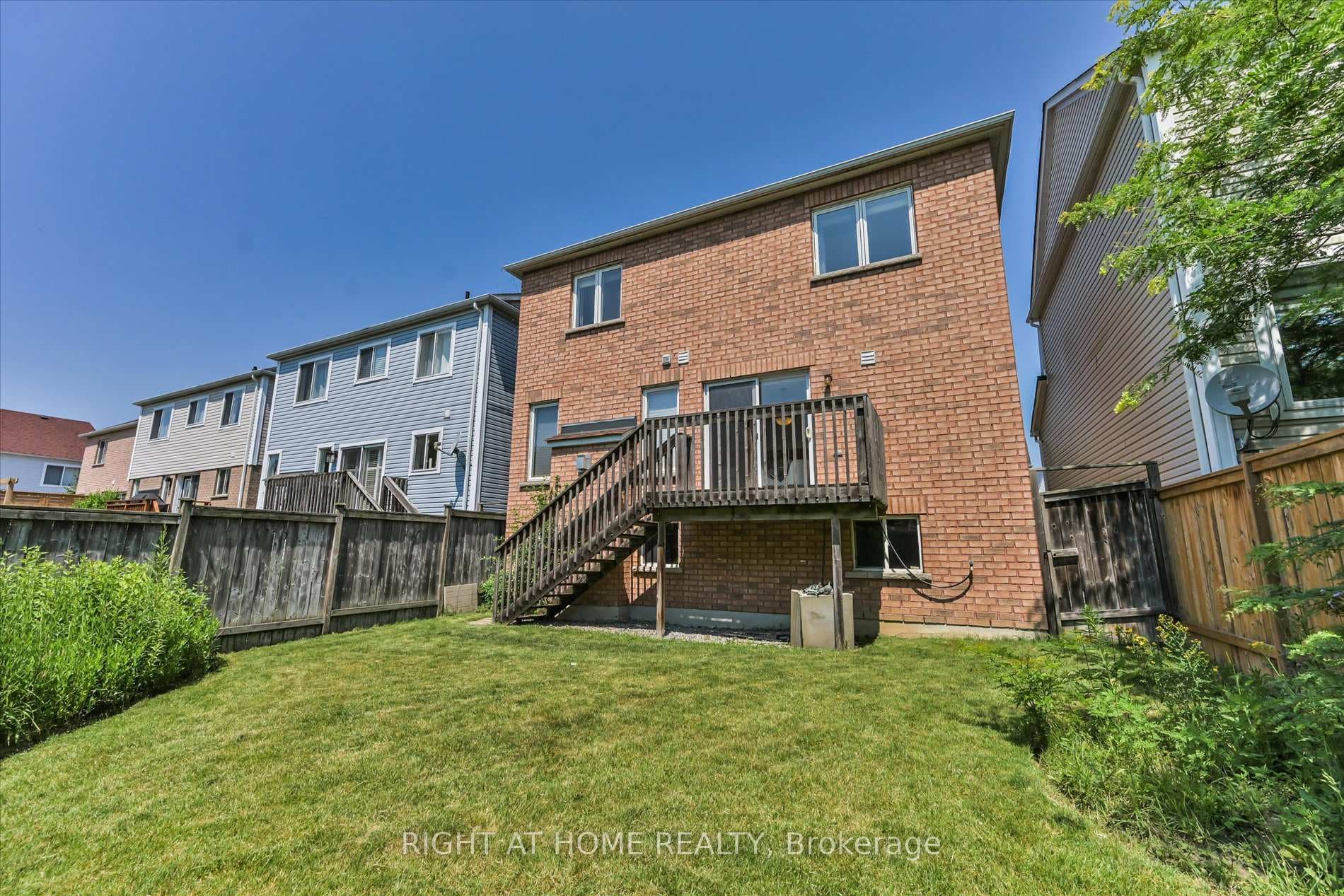 94 Moynahan Crescent photo 34