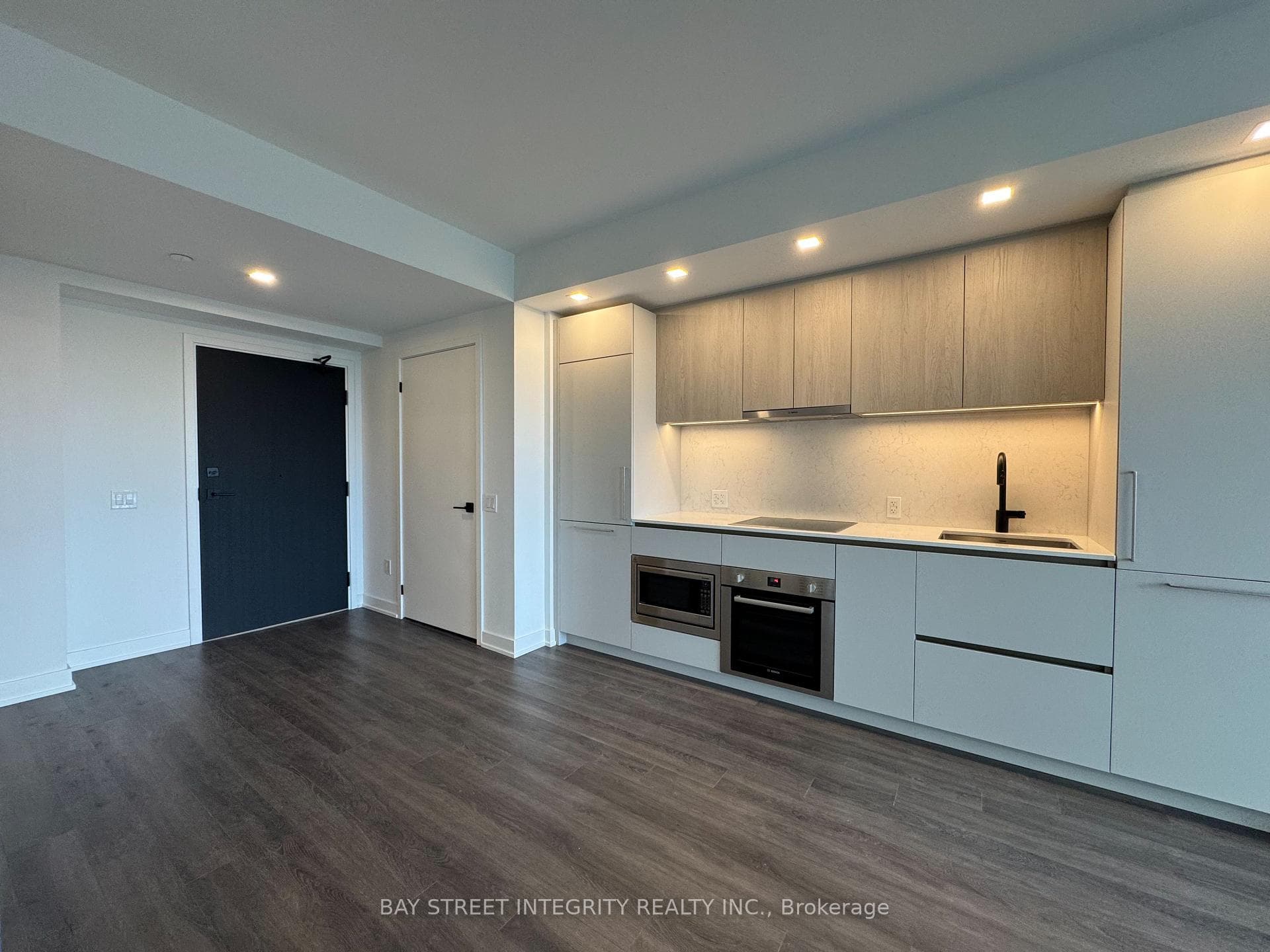609 Sherbourne Street Unit 3805 photo 6
