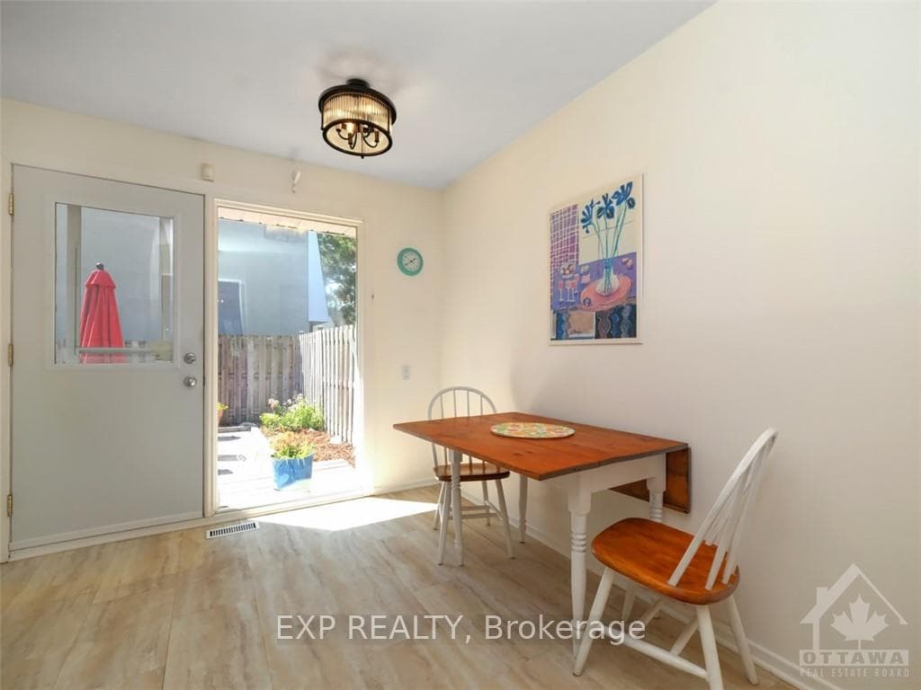 3338 SOUTHGATE Road photo 8
