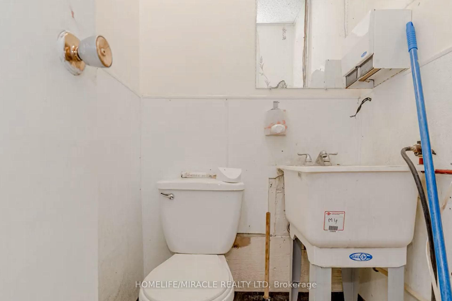 30 Glamis Road Unit 7 photo 43
