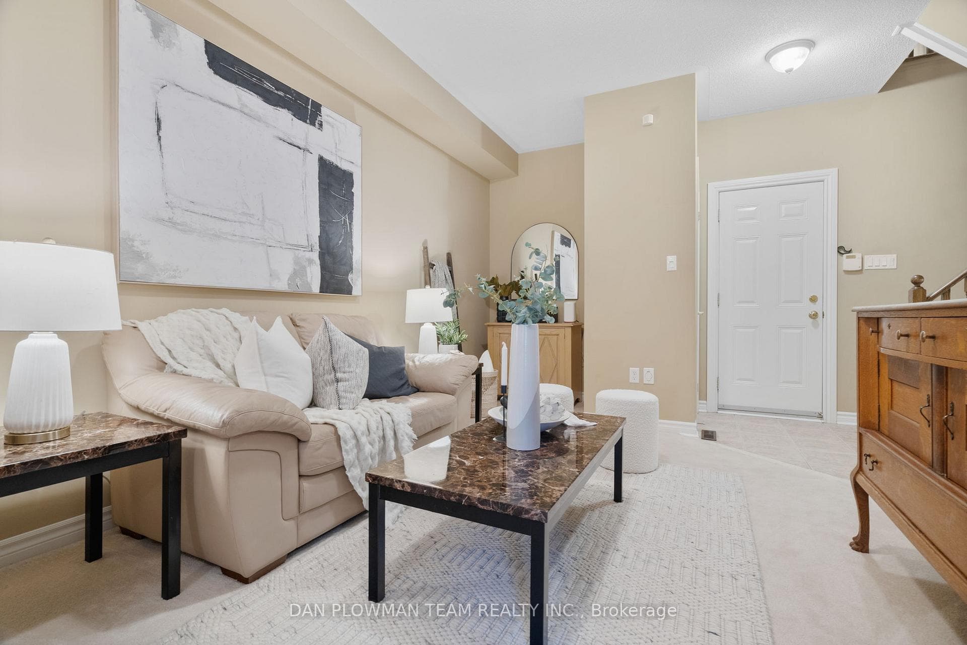 9 Wicker Park Way photo 5