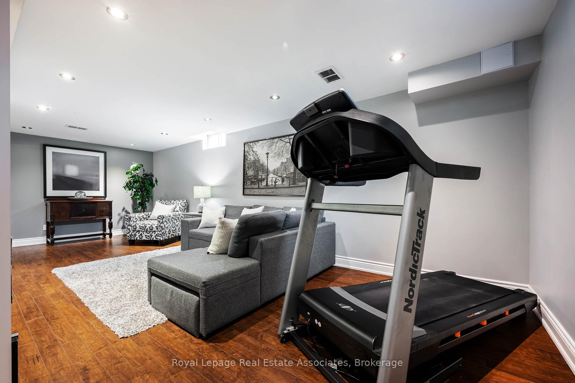 133 Mayla Drive photo 45