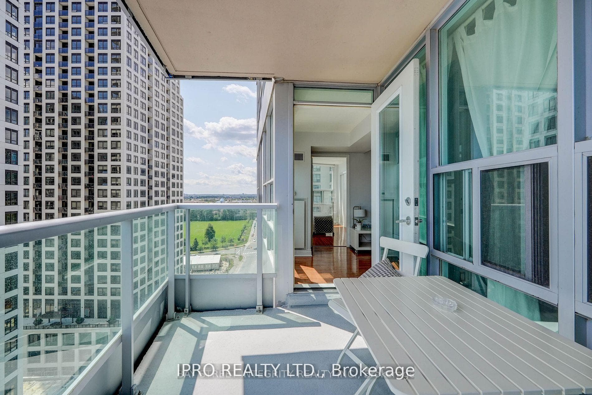 33 Elm Drive Unit 1702 photo 30