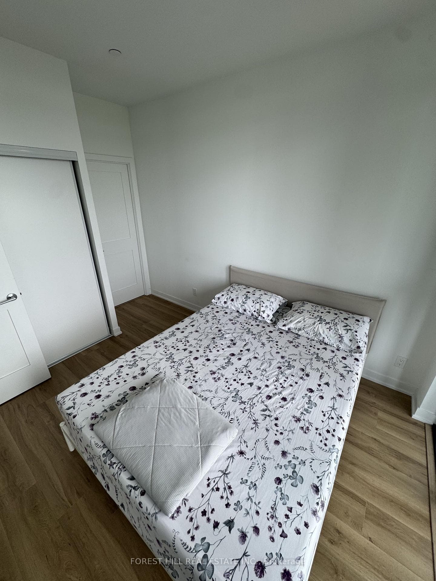 1 Hillsdale Avenue Unit 609 photo 22